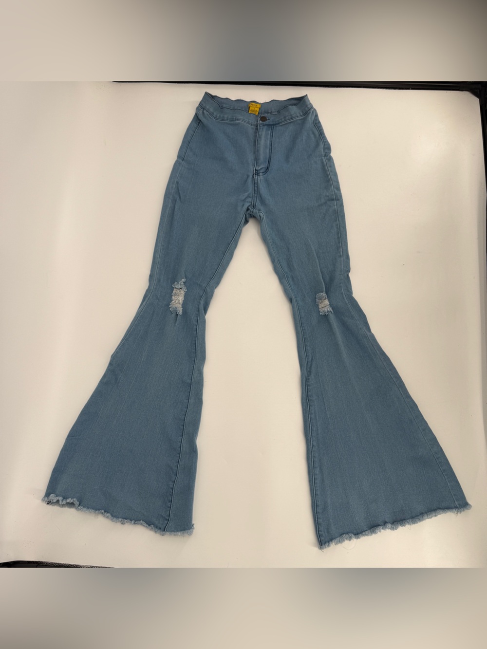 Daisy Ripped Flare Jeans Size Medium Women’s